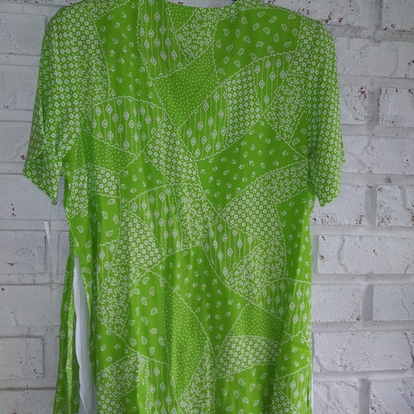 NWT Green and white Blouse from Adolfo Sport - Picture 2 of 4